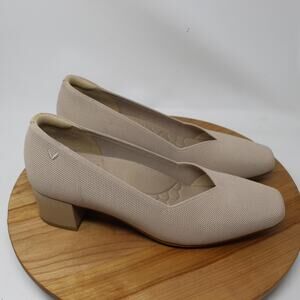 Vivaia Shoes 10.5 Megan Square Toe Stress Free Chunky Heels Almond Beige Office